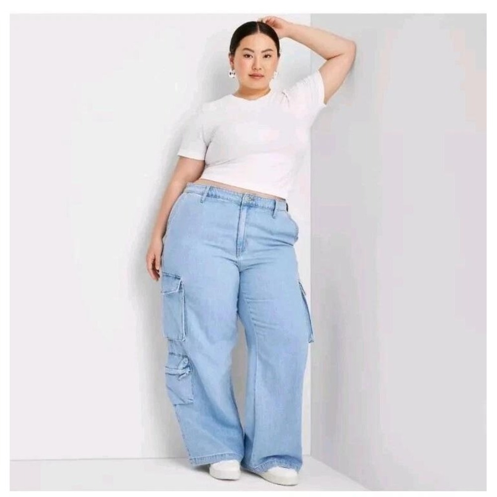 Women's Jeans Universal Thread Cargo Wide Leg Light Wash Size 17 New With‎ Tags